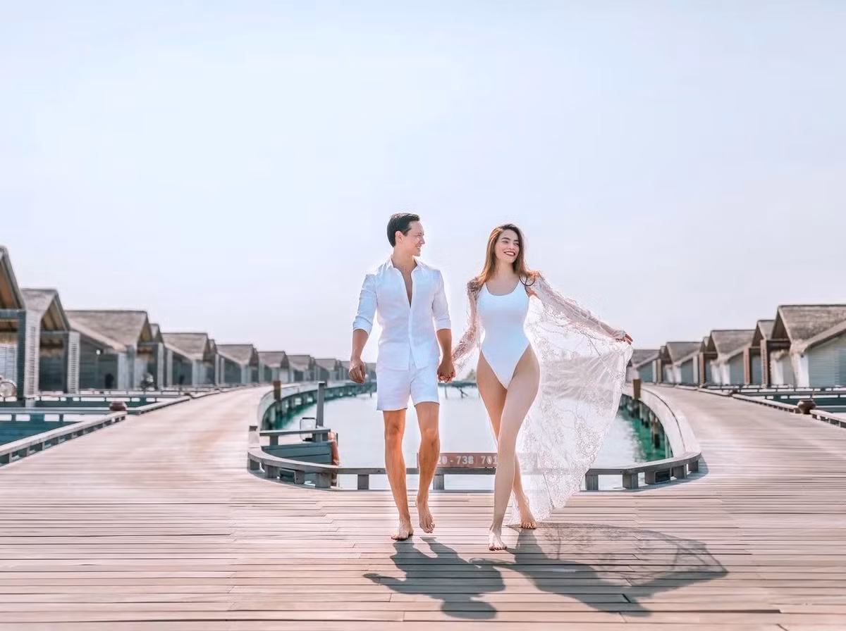 Ngoài ra, Hà Hồ - Kim Lý còn được cho là chi một số tiền không nhỏ cho những chuyến du lịch sang chảnh. Nguồn ảnh: FBNV