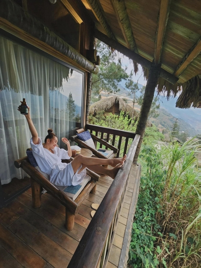 Khi có thời gian gian rảnh, Thanh Hằng thường xuyên đi du lịch và check-in ở những địa điểm sang chảnh. Ảnh: FB Thanh Hằng