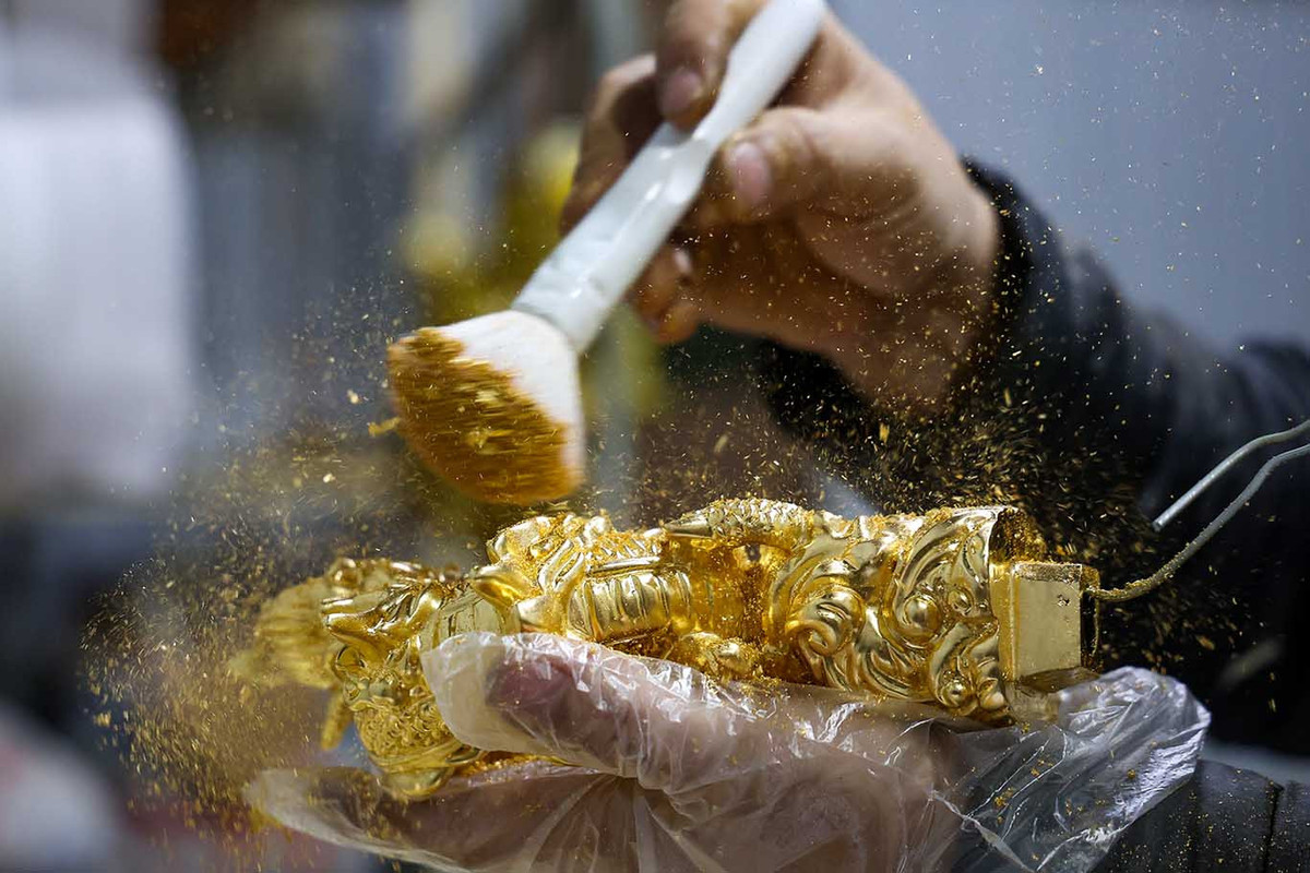 Mỗi đường nét không chỉ đẹp mắt mà còn ghi dấu ấn với những giá trị nghệ thuật và nhân văn bền vững ẩn chứa bên trong... Ảnh: Hanoimoi