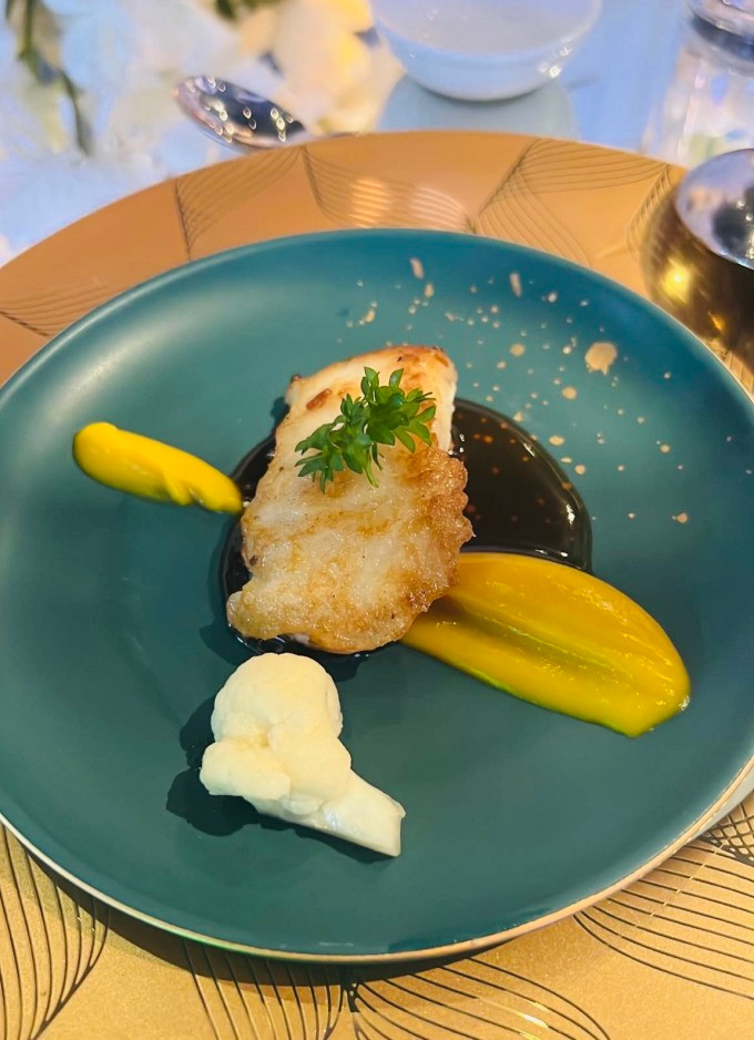 Cá tuyết xuất hiện trong menu tiệc cưới của Midu và thiếu gia Minh Đạt cũng thuộc hàng đắt đỏ. Ảnh: Ngoisao