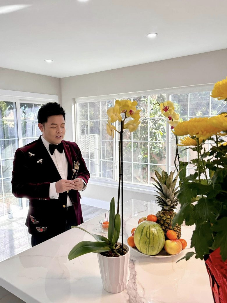 Thiết kế 2 mặt là cửa kính, căn phòng tràn ngập ánh sáng.