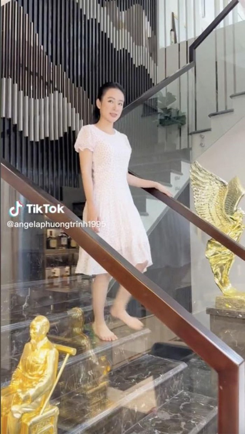 Căn biệt thự của Angela Phương Trinh tọa lạc tại Nhà Bè (TP HCM), được cô tậu hồi đầu năm 2022 để lấy hên.