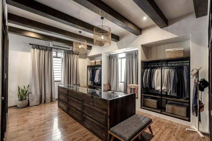 Phòng thay đồ rộng và thoáng.