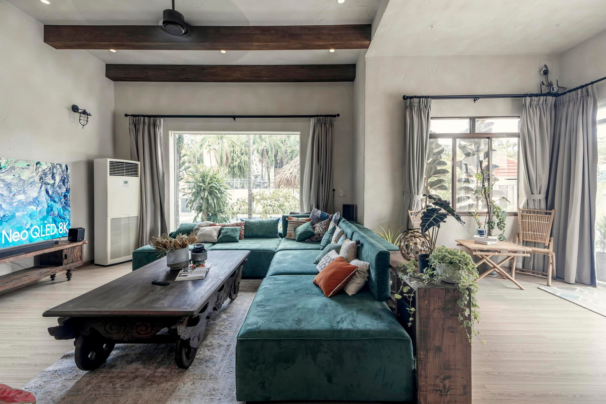 Biệt thự của ông chủ chuỗi rạp Beta thiết kế theo phong cách khá tự do, mang cảm hứng "fusion" từ nhiều vùng đất cùng nhiều nét Á Đông truyền thống của người Việt Nam.