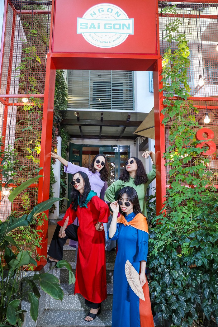 Ngắm nhà hàng đậm sắc thu Sài Gòn xưa giữa lòng Hà Nội Ngam nha hang dam sac thu Sai Gon xua giua long Ha Noi