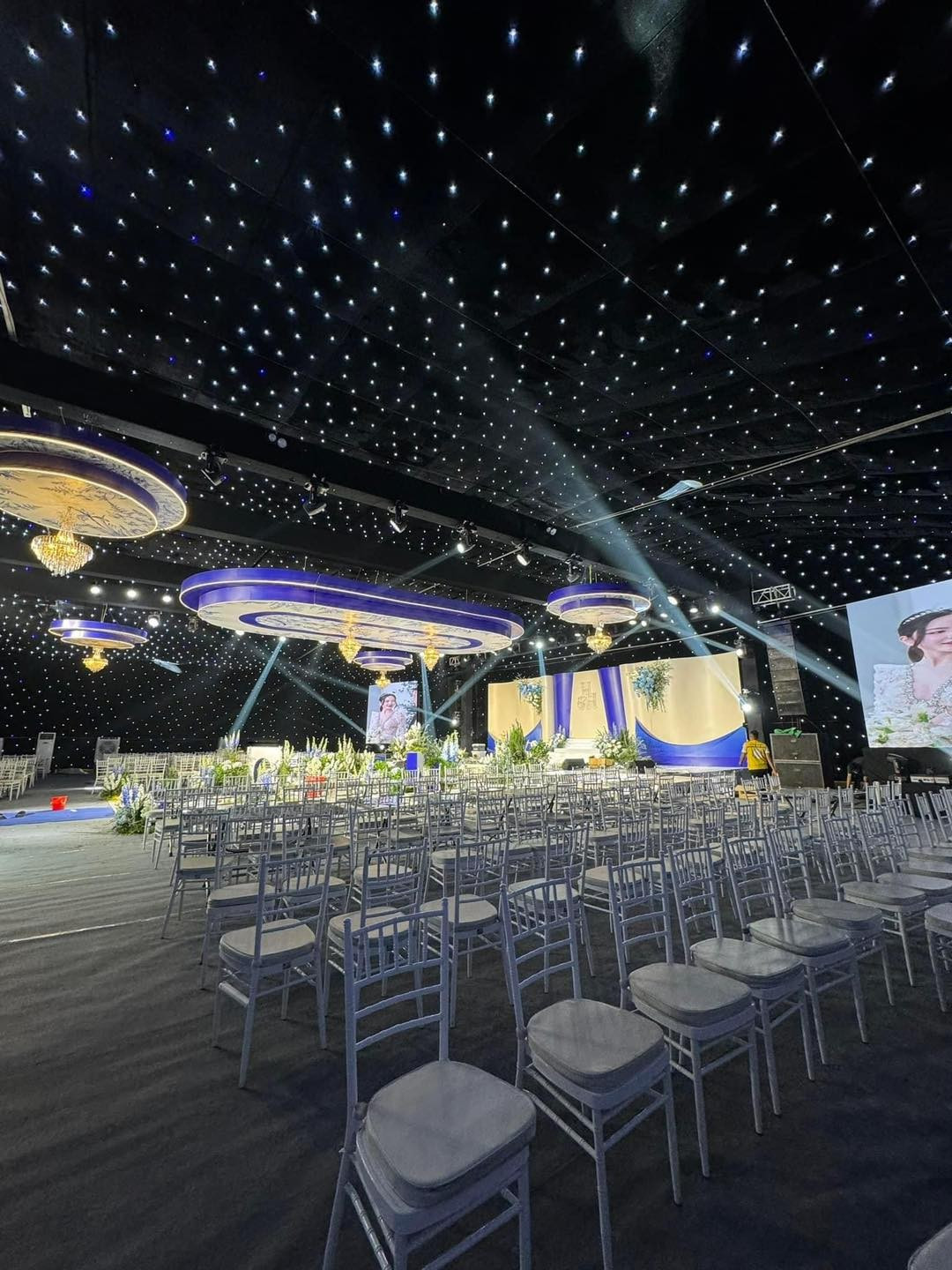 Sau đám cưới tại nhà, Quang Hải - Chu Thanh Huyền sẽ tổ chức thêm tiệc cưới tại một khách sạn 5 sao ở Hà Nội vào ngày 6/4.