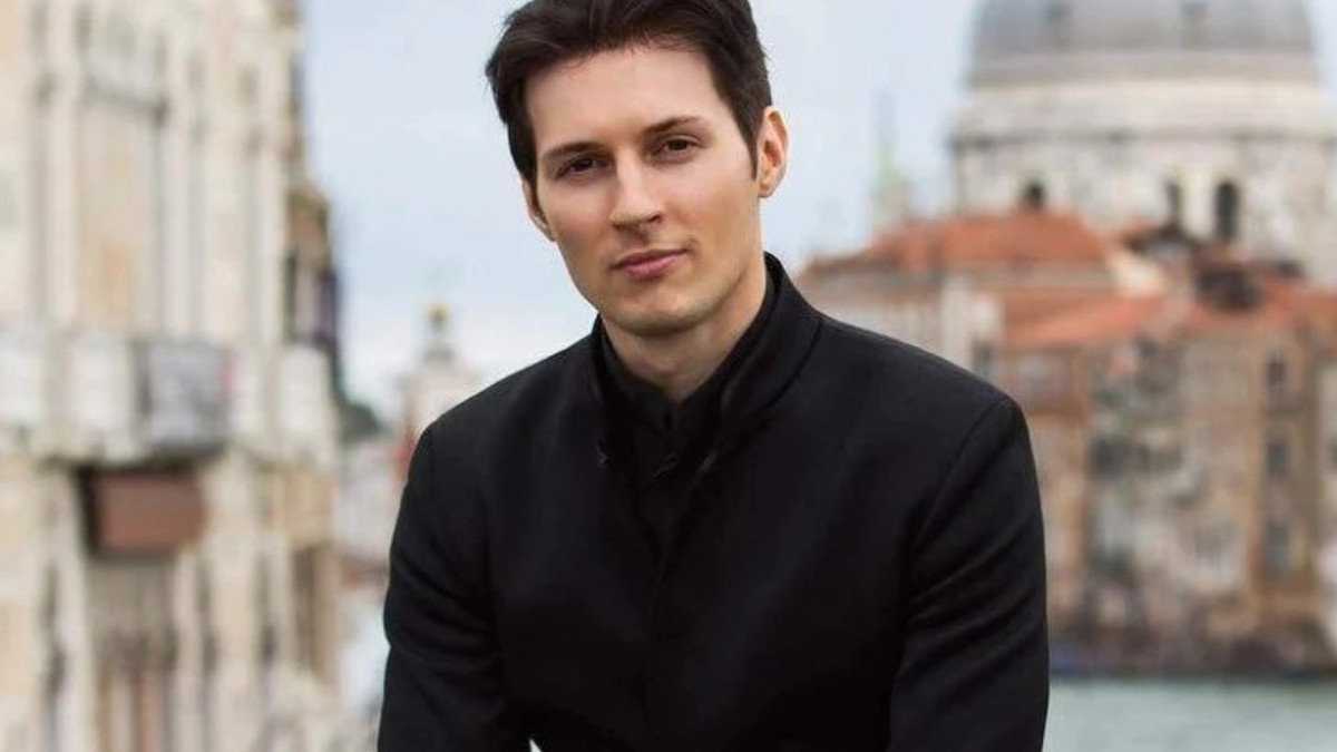 Tỷ phú Pavel Durov hiện sở hữu khối tài sản ước tính 15,5 tỷ USD, theo dữ liệu của Forbes. Năm 2022, ông được công nhận là người nước ngoài giàu nhất tại UAE, nhưng vẫn dùng điện thoại chưa tới 5 triệu đồng. Ảnh: Time Now