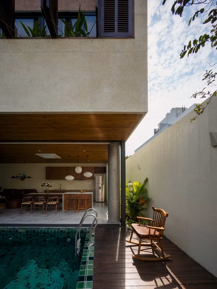 Điều đó đã tạo ra thách thức trong việc tìm kiếm sự kết hợp, giao thoa để cân bằng các yếu tố chức năng, văn hóa của công trình.