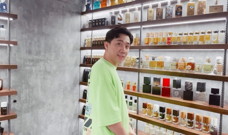 Ấn tượng nhất là góc đặc biệt để trưng bày bộ sưu tập nước hoa đắt tiền của Trấn Thành. Nguồn ảnh: FBNV, Instagram