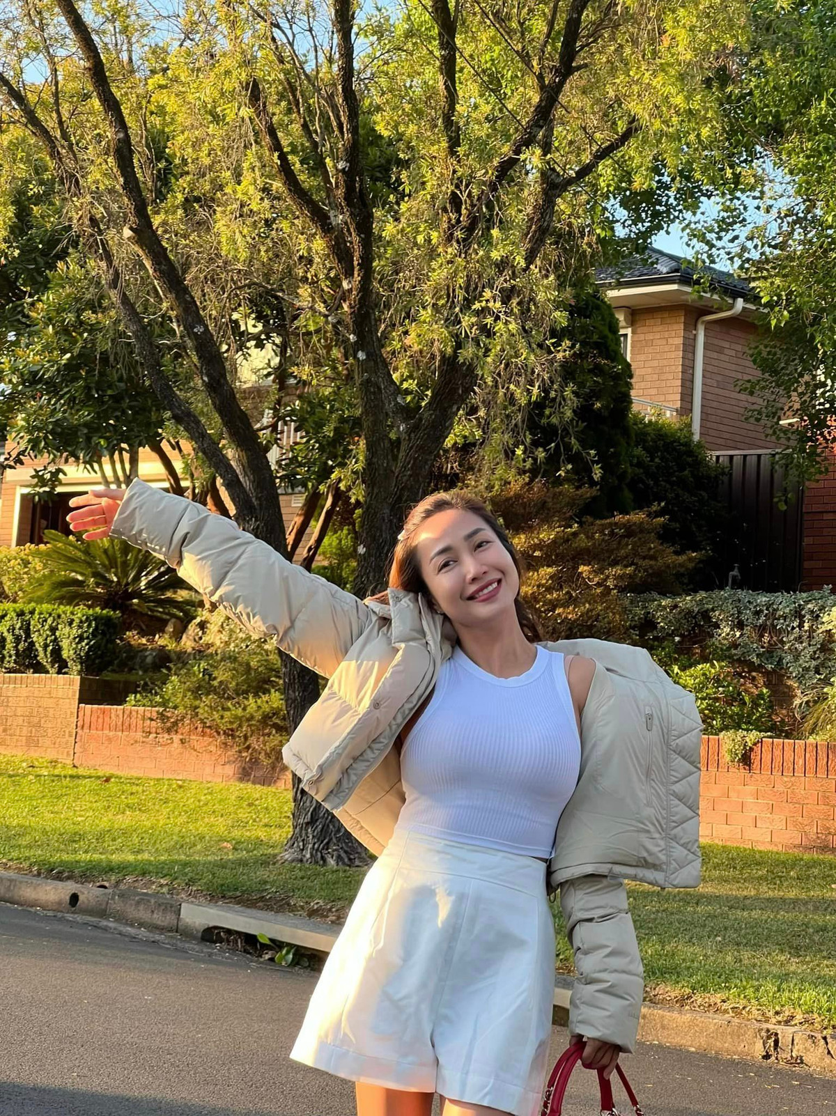 Hiện tại, nữ nghệ sĩ vẫn điều hành công việc kinh doanh tại cả Việt Nam và Australia. Nguồn ảnh: FBNV