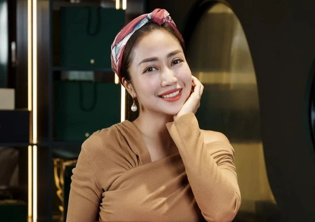 NSƯT Ốc Thanh Vân phủ nhận thông tin chia tay, đồng thời cho biết mình và Trí Rùa vẫn đang hạnh phúc.