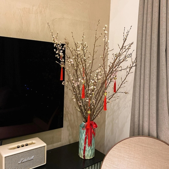 Từng góc trong nhà đều được ca sĩ Bích Phương trang trí và decor bắt mắt.