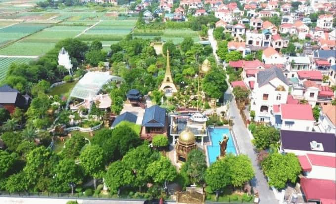 Vừa qua, cộng đồng mạng không khỏi trầm trồ trước siêu biệt phủ rộng tới 10.000m2 của một đại gia Hải Dương. Ảnh: Beatvn