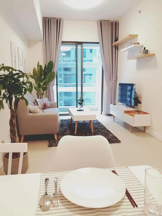 Đầu năm 2019, Ngô Thanh Vân tiết lộ căn chung cư tối giản rộng 56m2 tại quận 2. Được biết, thời điểm đó giá của căn nhà rơi vào khoảng 3,2 tỷ đồng. Ảnh; FBNV