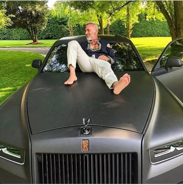 Theo trang Wealthygorilla, tính đến ngày 8/3/2023, triệu phú người Ý sở hữu khoảng 200 triệu USD.