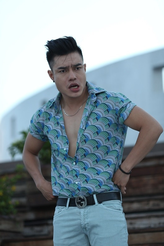 Một số cư dân mạng còn truyền tai nhau mức giá cát-sê lên đến 1 tỷ đồng cho "combo" 3 lần livestream, hay giá lẻ nửa tỷ cho một lần livestream. Tuy nhiên, Lê Dương Bảo Lâm cho biết thông tin này là không chính xác. Ảnh: Dân Việt