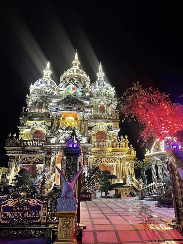 Công việc kinh doanh hiệu quả, đem đến cho vợ chồng anh lợi nhuận ngày càng cao. Năm 2017, anh chi gần 1,2 tỷ đồng để mua 7.200m2 đất sát Quốc lộ 7 (cách nhà xưởng của anh 300 m). Ảnh: Facebook