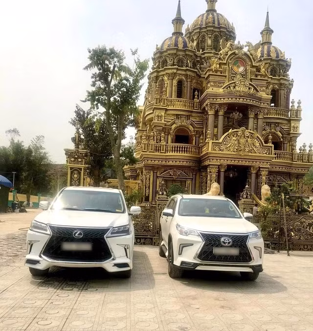 Vị đại gia cho biết mua xe này về chủ yếu để ngắm cho vui và muốn trải nghiệm tốc độ của nó. Ảnh: Facebook