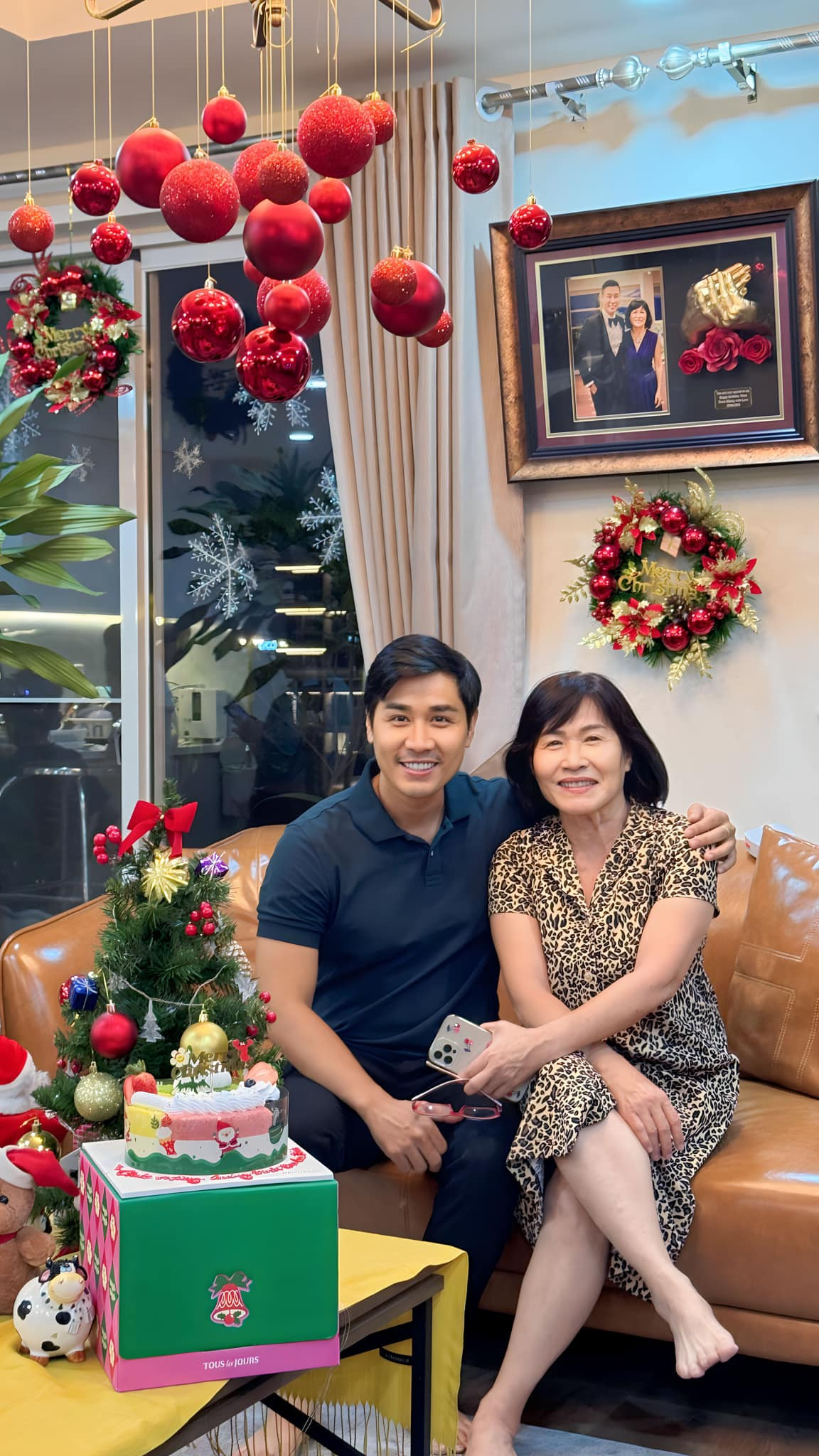 "Giàu có" là những gì mà mọi người nhắc về Nguyên Khang nhưng nam MC lại khiêm tốn, không nhận mình giàu có. Nguyên Khang đang sống trong một căn hộ cao cấp ở quận 3 (TP HCM). Ảnh: FBNV