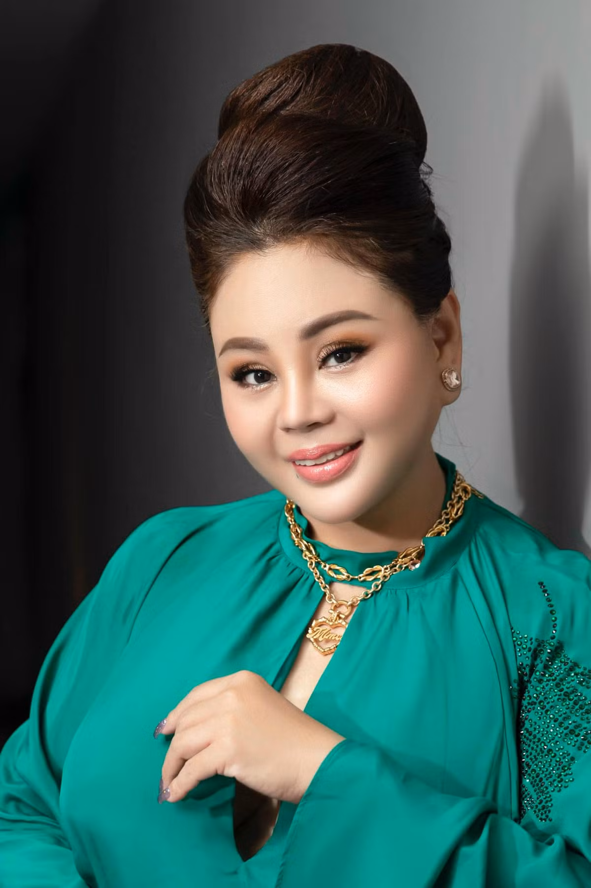 Ở tuổi 52, nghệ sĩ Lê Giang có cuộc sống bình yên bên 3 con. Trong khi 2 con lớn trưởng thành, con út nữ danh hài năm nay 11 tuổi đang du học tại Úc.