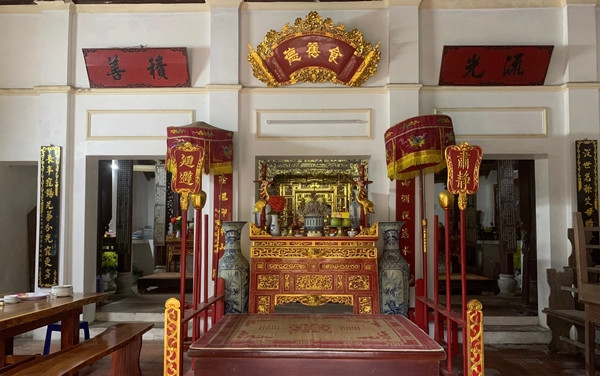 Nhà thờ họ Nghiêm gồm 3 gian, 1 gian chính giữa và 2 gian kế bên đối xứng, theo lối nhà cổ truyền thống của Bắc Bộ. Ảnh: Dân Việt