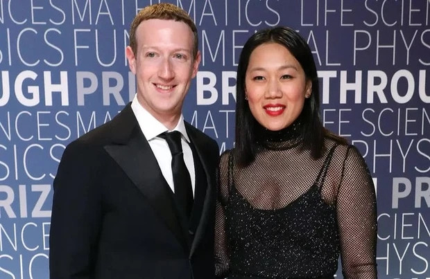 Bất chấp thái độ tham công tiếc việc của Mark Zuckerberg, Priscilla luôn sát cánh bên anh và hỗ trợ anh mọi lúc mọi nơi. Ảnh: BI