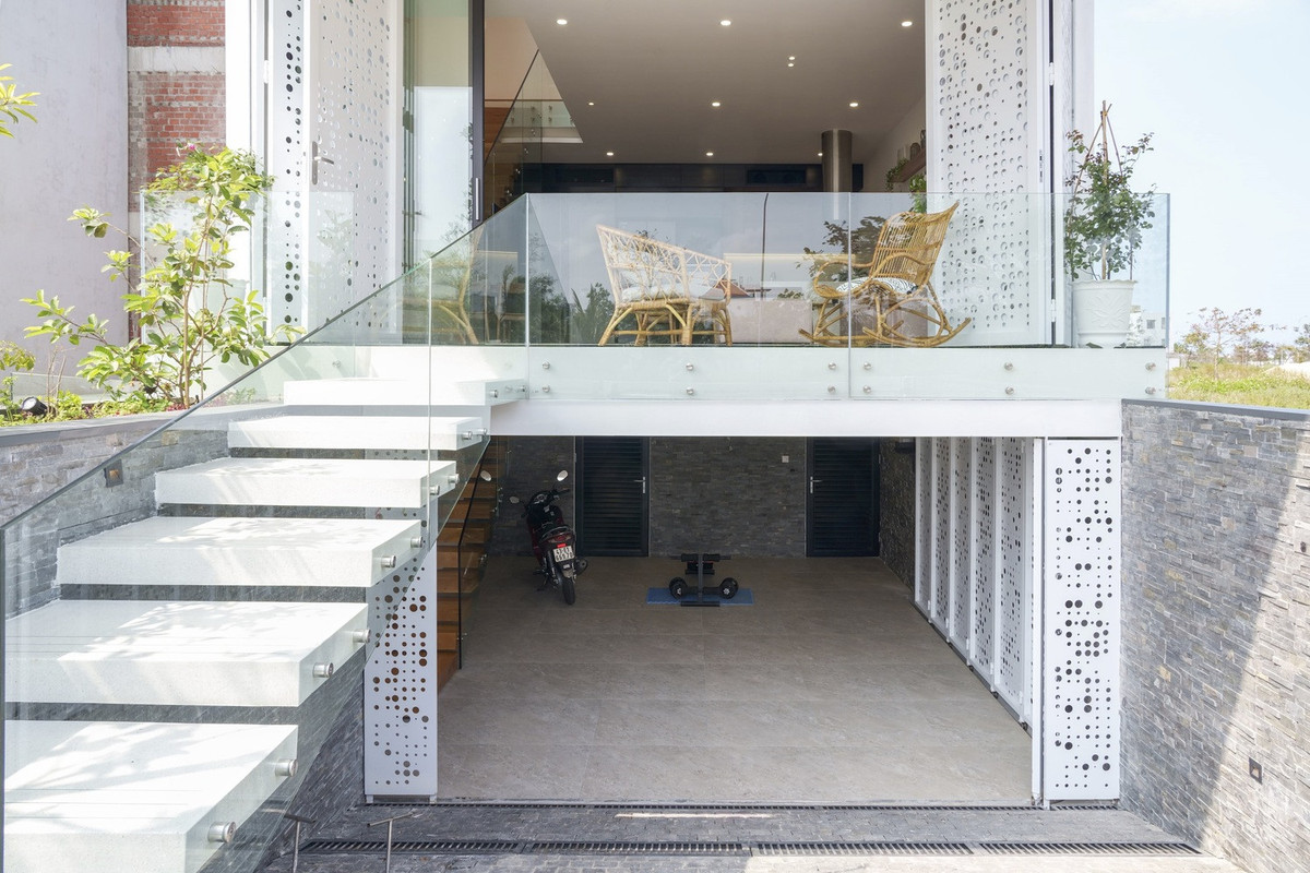 Nha 2 tang thiet ke an tuong, tan dung toi da dien tich trong rau sach-Hinh-3