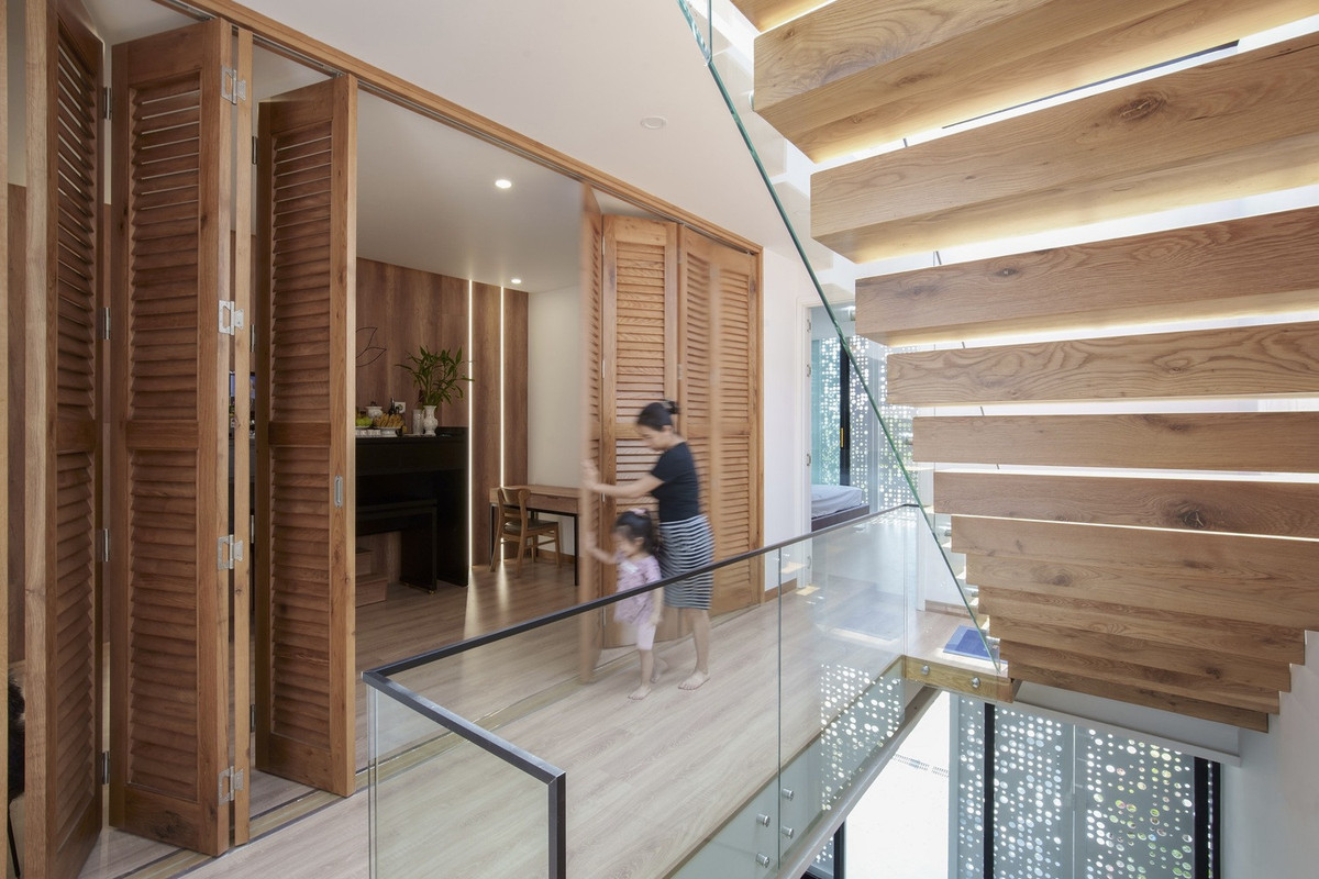 Nha 2 tang thiet ke an tuong, tan dung toi da dien tich trong rau sach-Hinh-7