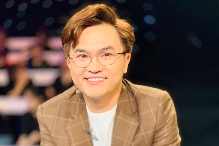 Không chỉ thành công với vai trò diễn viên, Đại Nghĩa còn được khán giả biết đến với vai trò MC trong nhiều chương trình truyền hình ăn khách.