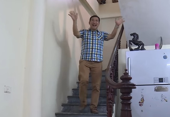 Trong khi đó, Quang Thắng rất kín tiếng về nơi ở. Được biết, nam nghệ sĩ sống trong căn nhà 30m2 ở Hà Nội, còn nhà chính là ở Hải Phòng. Ảnh: TTV