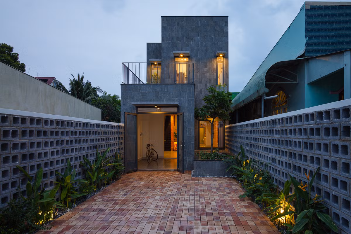 Bao My nuc no khen nha 2 tang moc mac o Dong Nai