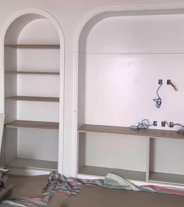 Nhà mới của Đặng Thu Thảo và doanh nhân Trung Tín có gam màu trắng chủ đạo mang đến sự đơn giản nhưng tinh tế. Ảnh: chụp màn hình