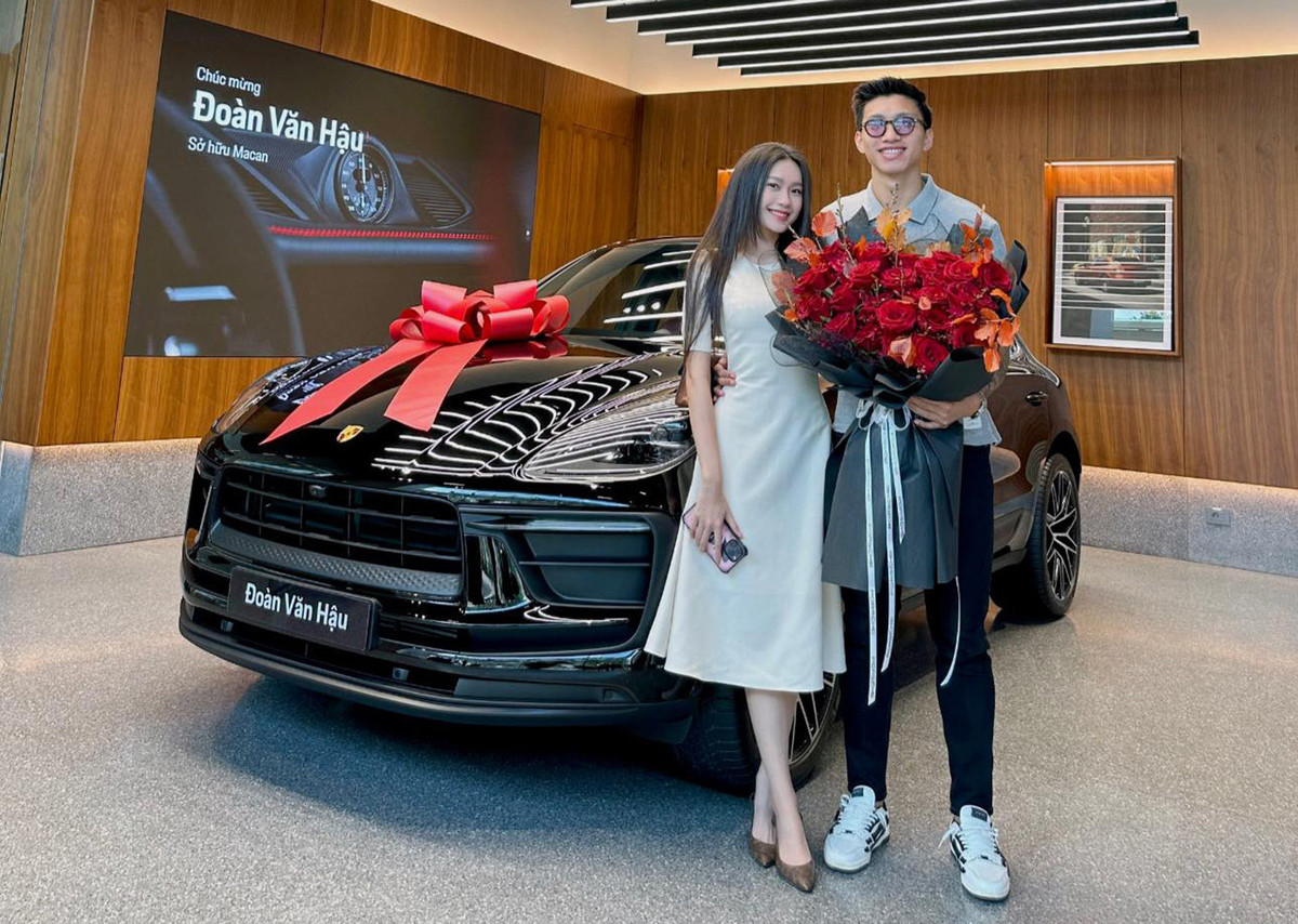 Năm 2023, Đoàn Văn Hậu tậu Porsche Macan 2023, trị giá gần 5 tỷ đồng. Ảnh: Facebook