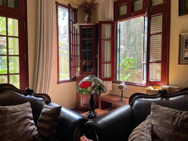 Nội thất trong căn nhà mang màu sắc hoài cổ, đậm chất vintage.