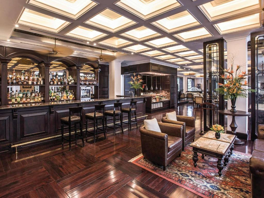 Trong đó, Heritage Wing xây dựng từ năm 1901 đến 1908, còn Opera Wing xây dựng năm 1992. Tổng cộng, khách sạn Metropole Hà Nội có 358 phòng. Ảnh: Booking