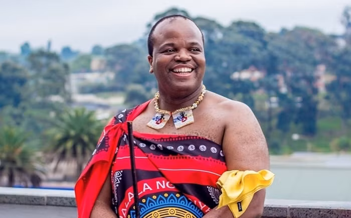Sau khi kế vị ngôi vua vào năm 1986 ở tuổi 18, vua Mswati III nổi tiếng với lối sống xa hoa. Ảnh: The Africanroyal