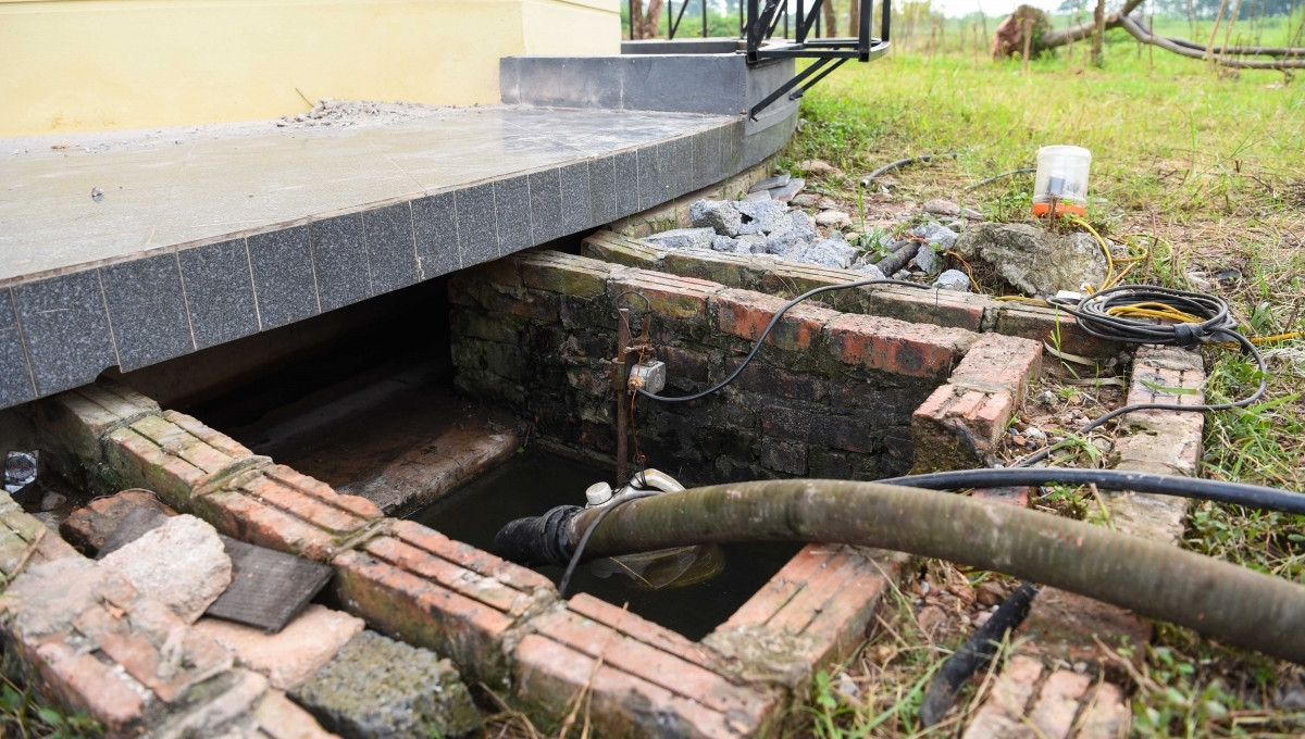 Vận hành ngôi nhà xoay 420 tấn chỉ cần bộ máy công suất tương đương 1 chiếc quạt, xoay trong bể nước. Ảnh: VOV