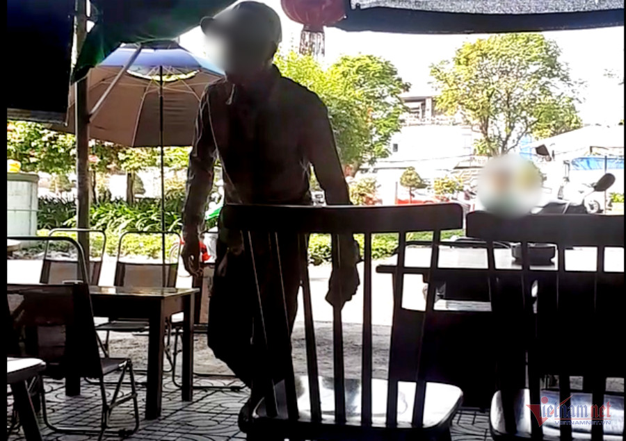 Tiet lo cua ga trai vao khach san cung quy ba 56 tuoi-Hinh-2