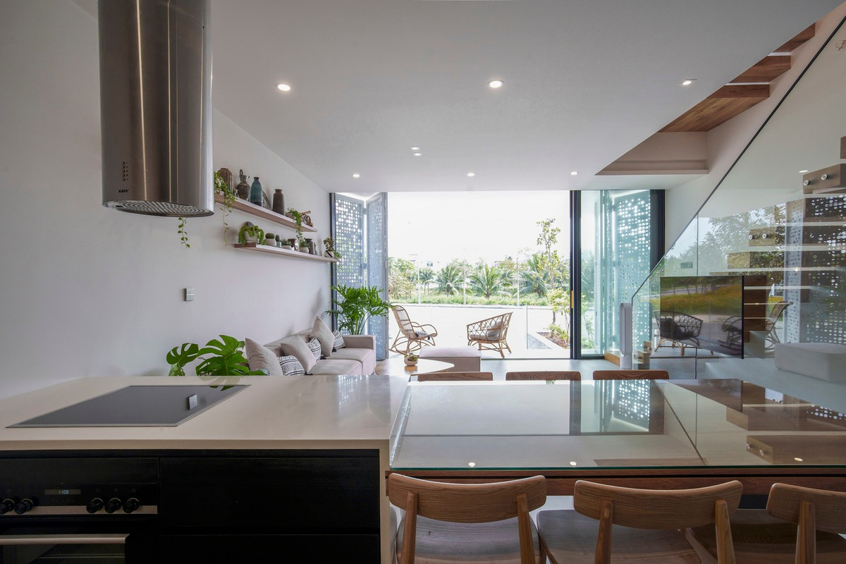 Ngoài ra, vườn rau còn giúp chống nóng cho các tầng dưới và chống vỡ bê tông do thay đổi nhiệt độ ngày đêm hay thay đổi đột ngột.