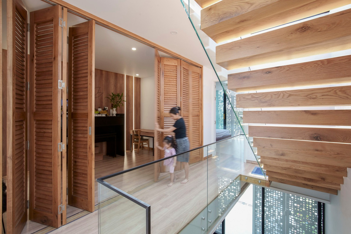 Giữa hai phòng ngủ này là không gian thờ cúng.