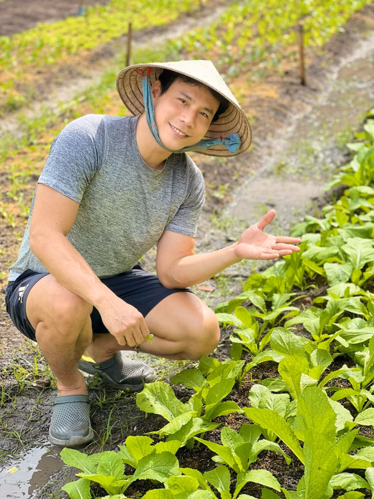 Nhờ đó, Trí Quang ít khi phải đi chợ, thậm chí còn đem tặng cho bạn bè, hàng xóm. Ảnh: Ngoisao