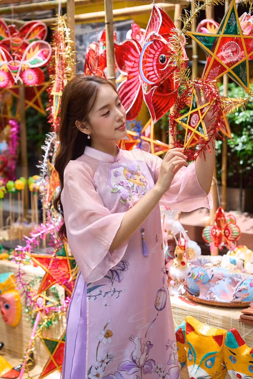 Hàng nghìn lượt khách check in mỗi ngày đã nhận được những trải nghiệm đầy thú vị cùng ấn tượng khó quên về nét đẹp và không khí tuyệt vời của ngày Tết trung thu đúng nghĩa.