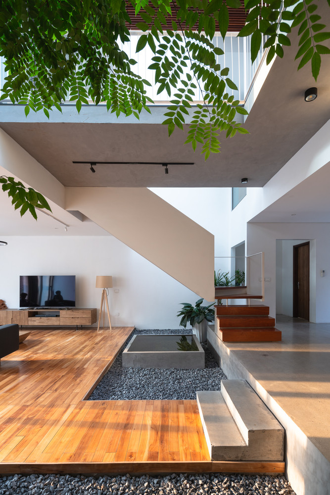 Bên trong nhà luôn có sự kết nối với thiên nhiên. Ảnh: Triệu Chiến