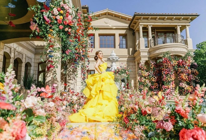 Mimi Morris đang sống cùng chồng con trong căn biệt thự ước tính 800 tỷ đồng nguy nga, lộng lẫy tại Mỹ.