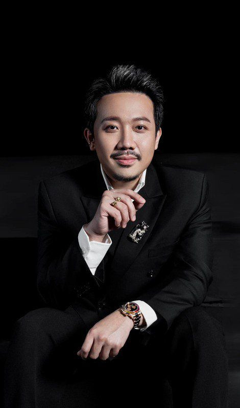 Ở lĩnh vực điện ảnh, hai phim Trấn Thành đóng vai trò đạo diễn là Bố Già (đồng đạo diễn với Vũ Ngọc Đãng) hay Nhà Bà Nữ (đạo diễn và diễn viên), đều mang về doanh thu hơn 400 tỷ đồng. Như vậy, chỉ tiếng riêng khối tài sản của Trấn Thành ở lĩnh vực điện ảnh đã hơn 800 tỷ đồng.