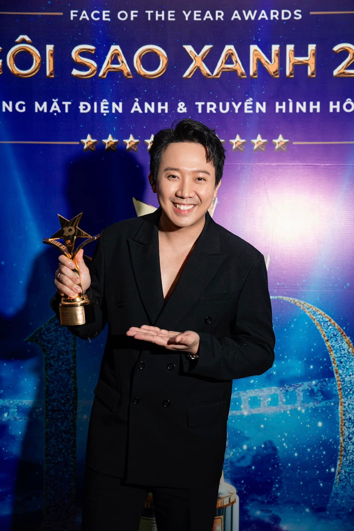 Trấn Thành được xem là một đại gia ngầm trong làng giải trí khi thuộc top những sao hạng A đắt show và hợp đồng quảng cáo.