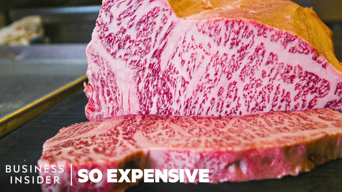 Wagyu là một trong những loại thịt bò được mệnh danh quý hiếm nhất thế giới. Theo Hiệp hội Wagyu Hoa Kỳ (AWA), cấu trúc di truyền của giống bò Wagyu đã khác biệt với các loài bò khác từ 35.000 năm trước.