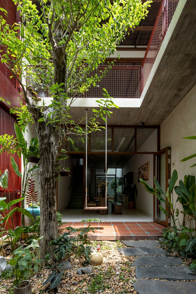 Các không gian tĩnh lùi dần theo chiều sâu, ranh giới phân không gian chung chỉ mang tính tương đối, ước lệ.