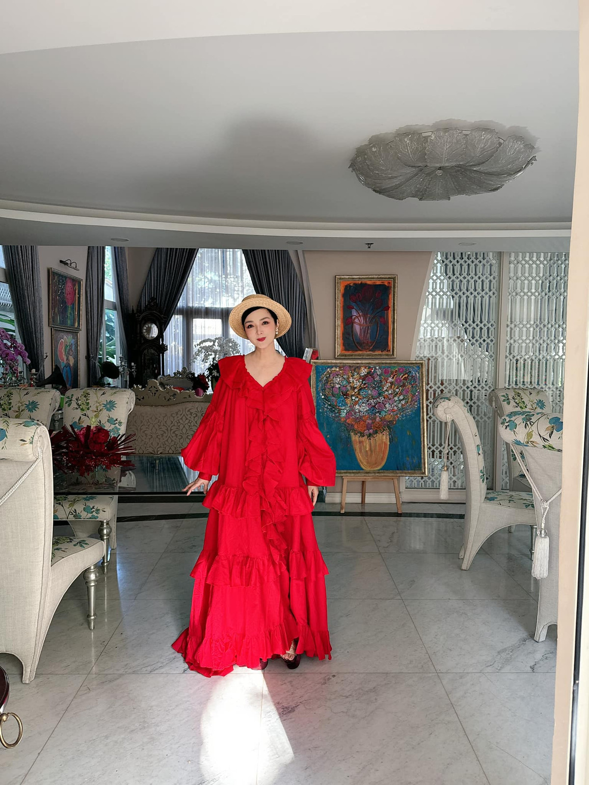 Hiện tại, Hoa hậu Giáng My đang sống trong căn biệt thự xa hoa, tọa lạc tại quận 2 (TP HCM).