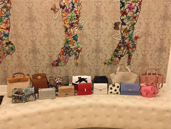 Ngoài Hermes, các thương hiệu như Chanel, Gucci... cũng là món đồ "phải có" trong tủ đồ của Lý Nhã Kỳ. Ảnh: FB Ly Nha Ky